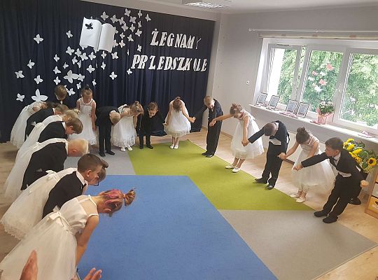 Tak trudno się rozstać...- pożegnanie "starszaków"