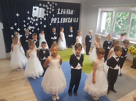 Tak trudno się rozstać...- pożegnanie "starszaków"