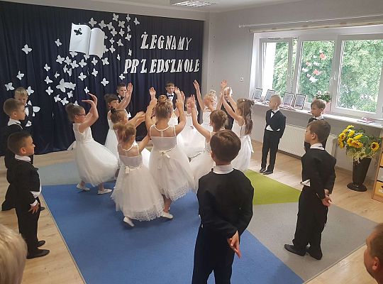 Tak trudno się rozstać...- pożegnanie "starszaków"