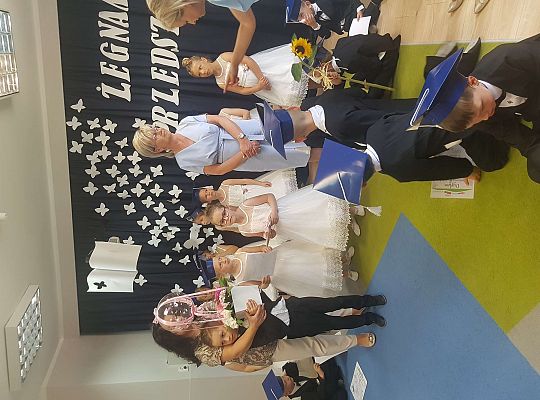 Tak trudno się rozstać...- pożegnanie "starszaków"