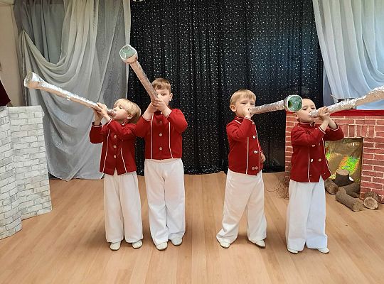 Gr. III - Przedstawienie "Kopciuszek"