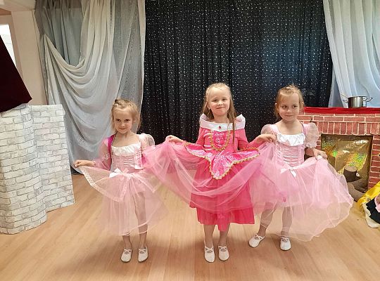 Gr. III - Przedstawienie "Kopciuszek"