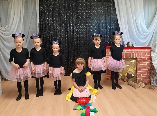 Gr. III - Przedstawienie "Kopciuszek"