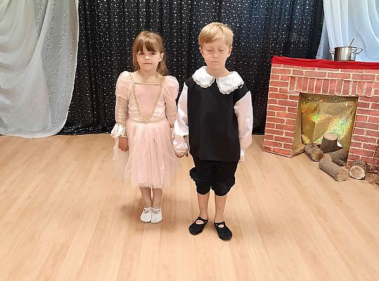 Gr. III - Przedstawienie "Kopciuszek"