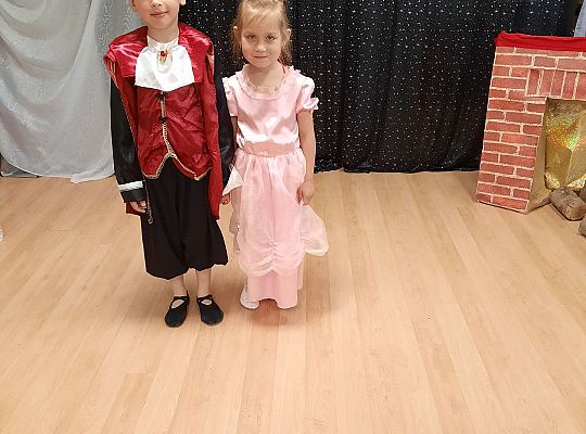 Gr. III - Przedstawienie "Kopciuszek"