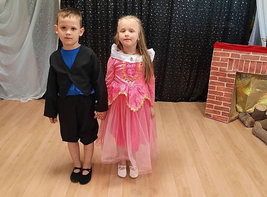 Gr. III - Przedstawienie "Kopciuszek"