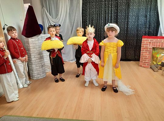 Gr. III - Przedstawienie "Kopciuszek"