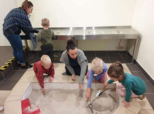 Gr. III "Brzdąc w muzeum"-pierwsza wizyta w muzeum