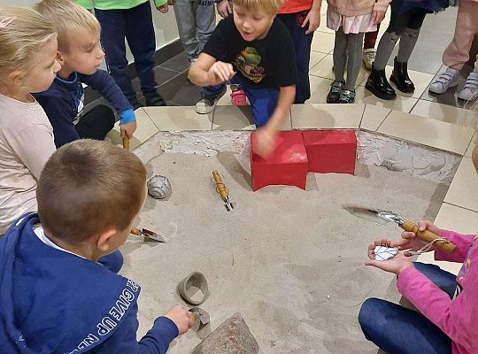 Gr. IV "Brzdąc w muzeum" -Pierwsza wizyta w muzeum