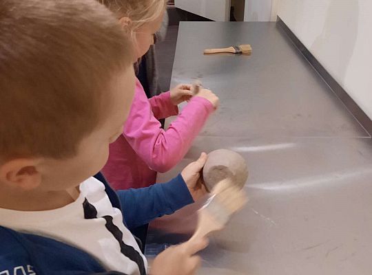 Gr. IV "Brzdąc w muzeum" -Pierwsza wizyta w muzeum