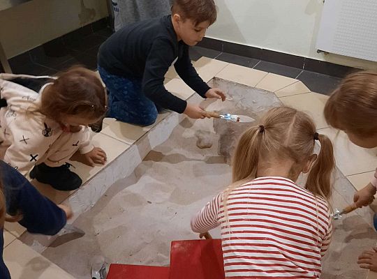 Gr. IV "Brzdąc w muzeum" -Pierwsza wizyta w muzeum