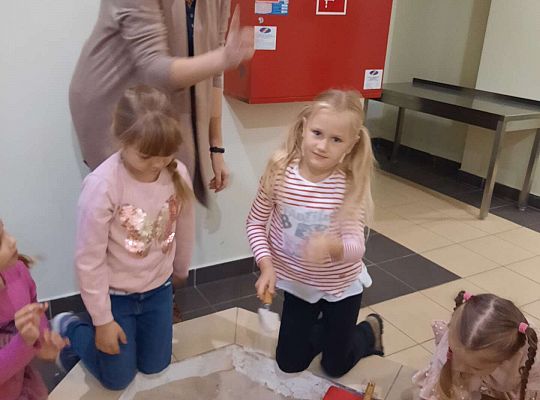 Gr. IV "Brzdąc w muzeum" -Pierwsza wizyta w muzeum