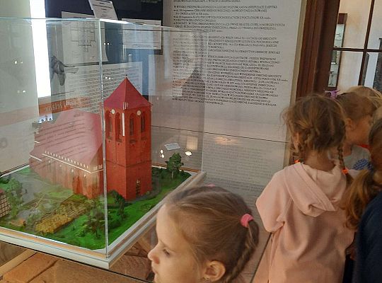 Gr. IV "Brzdąc w muzeum" -Pierwsza wizyta w muzeum