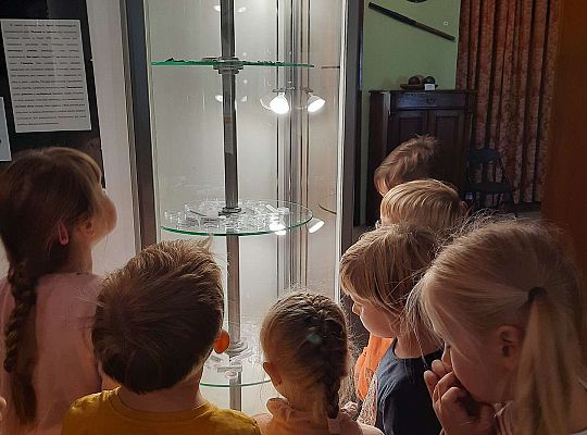 Gr. IV "Brzdąc w muzeum" -Pierwsza wizyta w muzeum