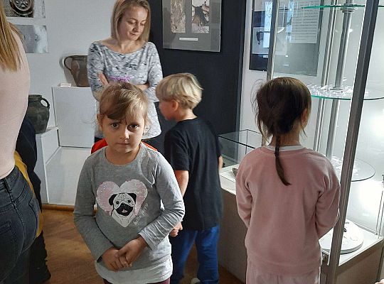 Gr. IV "Brzdąc w muzeum" -Pierwsza wizyta w muzeum