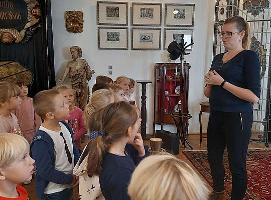 Gr. IV "Brzdąc w muzeum" -Pierwsza wizyta w muzeum