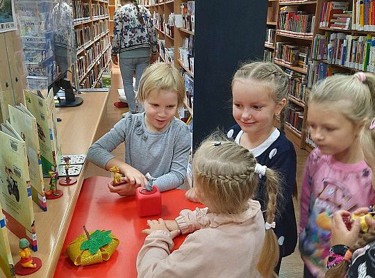 Gr. IV Wycieczka do Biblioteki Miejskiej