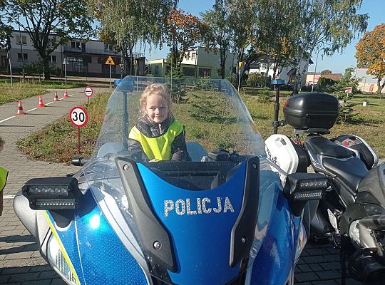 Gr. II Wycieczka do Komendy Powiatowej Policji - "Dzień otwarty"
