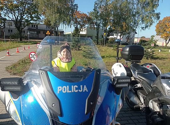 Gr. II Wycieczka do Komendy Powiatowej Policji - "Dzień otwarty"