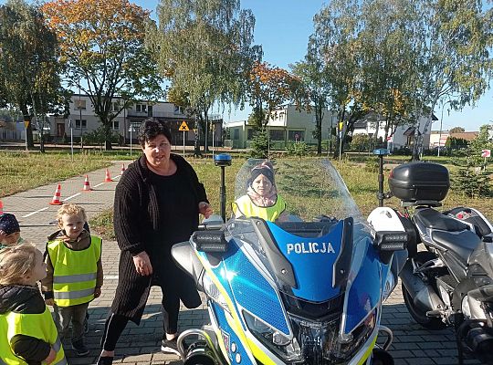 Gr. II Wycieczka do Komendy Powiatowej Policji - "Dzień otwarty"