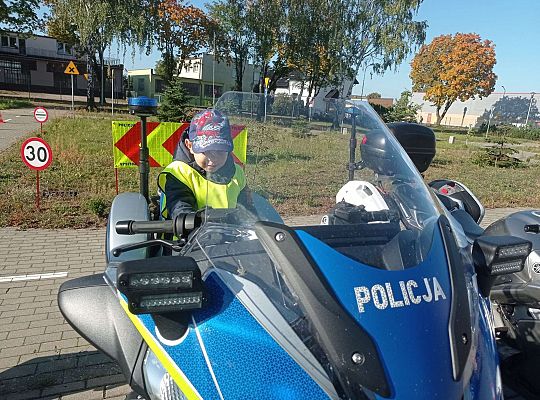 Gr. II Wycieczka do Komendy Powiatowej Policji - "Dzień otwarty"