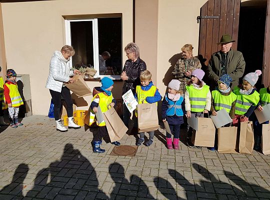 Gr. III i IV Wyjazd do Drętowa oraz rozstrzygnięcie konkursu na budkę dla ptaków