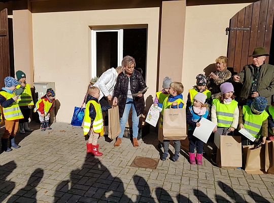 Gr. III i IV Wyjazd do Drętowa oraz rozstrzygnięcie konkursu na budkę dla ptaków