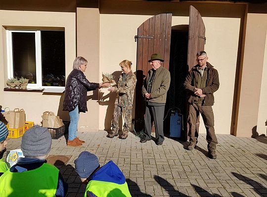 Gr. III i IV Wyjazd do Drętowa oraz rozstrzygnięcie konkursu na budkę dla ptaków