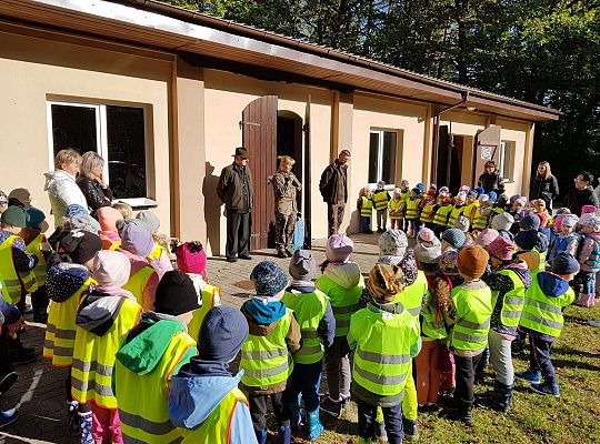 Wycieczka do Drętowa- poznajemy las, pracę leśniczego oraz sokolnika