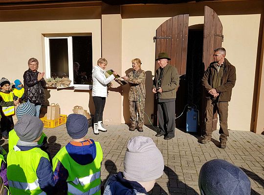 Wycieczka do Drętowa- poznajemy las, pracę leśniczego oraz sokolnika