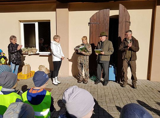 Wycieczka do Drętowa- poznajemy las, pracę leśniczego oraz sokolnika