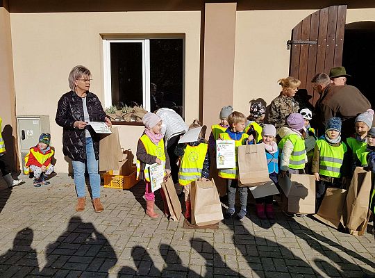 Wycieczka do Drętowa- poznajemy las, pracę leśniczego oraz sokolnika