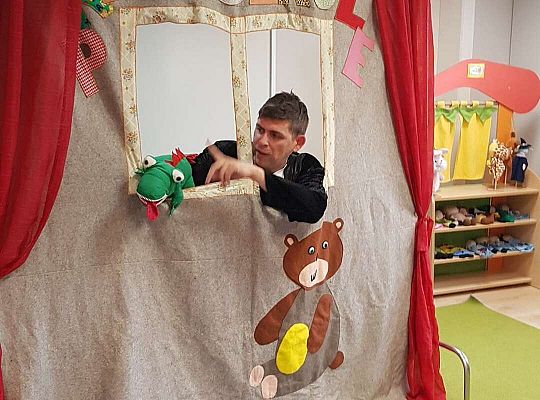 Teatrzyk pt. "Waśnie i baśnie"