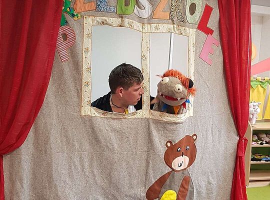 Teatrzyk pt. "Waśnie i baśnie"