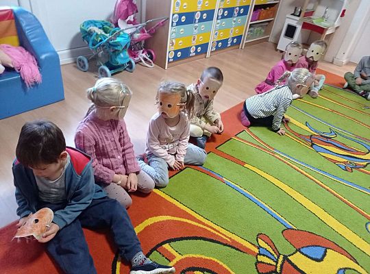 Gr. II Mama Stasia czyta dzieciom - "Być jak tygrys"