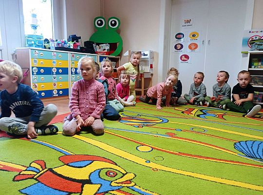 Gr. II Mama Stasia czyta dzieciom - "Być jak tygrys"