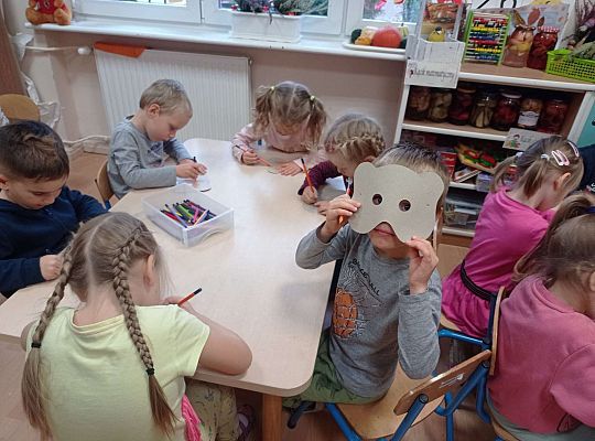 Gr. II Mama Stasia czyta dzieciom - "Być jak tygrys"