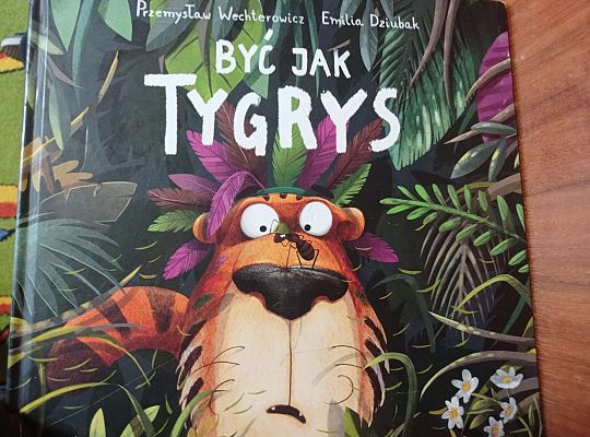 Gr. II Mama Stasia czyta dzieciom - "Być jak tygrys"