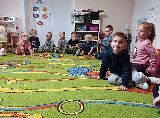 Gr. II Mama Stasia czyta dzieciom - "Być jak tygrys"