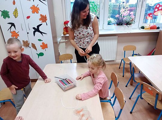 Gr. II Mama Stasia czyta dzieciom - "Być jak tygrys"