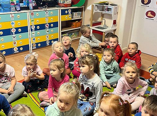 Gr. I i II Teatrzyk "Księżniczka na ziarnku grochu"