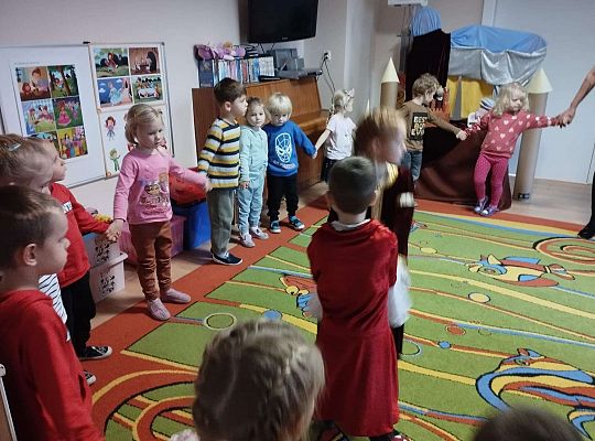 Gr. I i II Teatrzyk "Księżniczka na ziarnku grochu"