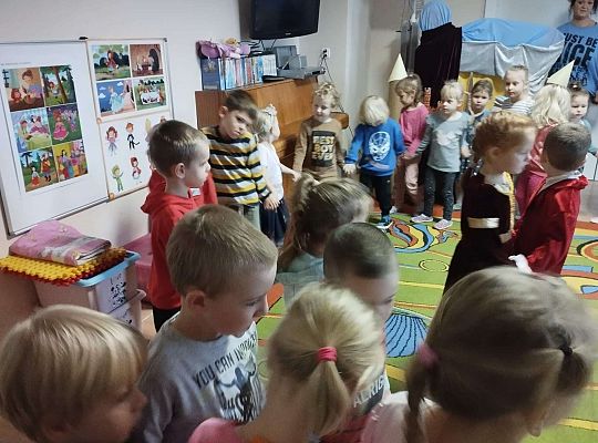 Gr. I i II Teatrzyk "Księżniczka na ziarnku grochu"