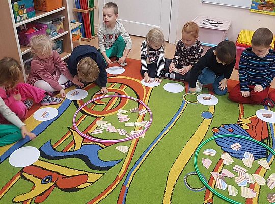 Gr. II Bawimy się w Króla i Królową