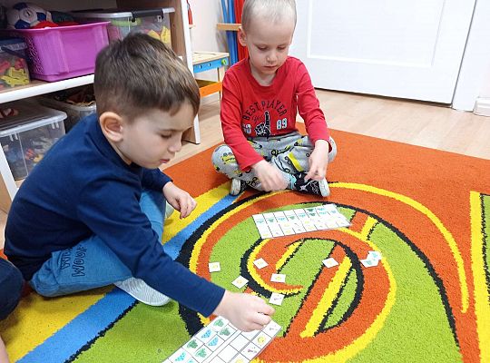 Gr. II Bawimy się w Króla i Królową