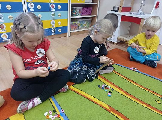 Gr. II Bawimy się w Króla i Królową