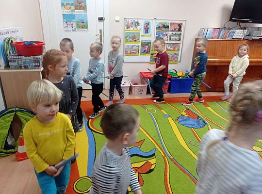 Gr. II Bawimy się w Króla i Królową