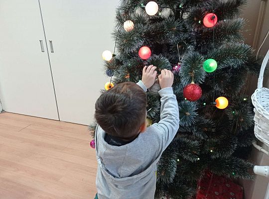 Gr. II Stroimy choinkę