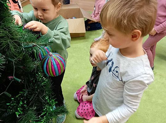 Gr. I Stroimy choinkę
