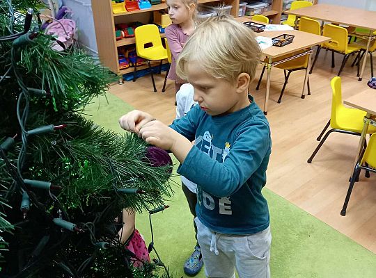 Gr. I Stroimy choinkę